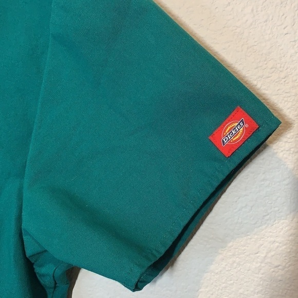Dickies V-Neck Scrub Top, Hunter Green Size: Small - Picture 3 of 6